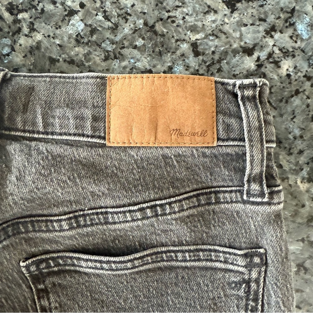 MADEWELL Perfect Vintage Jeans Black Lunar Wash High Rise Raw Hem - Picture 4 of 11